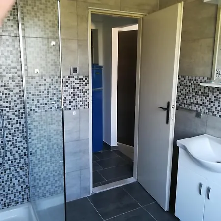 Konukevi Guesthouse Porec 3*